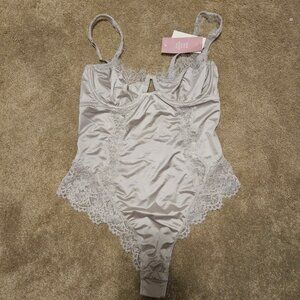 brand new grey lacey lingerie size 10 (M)